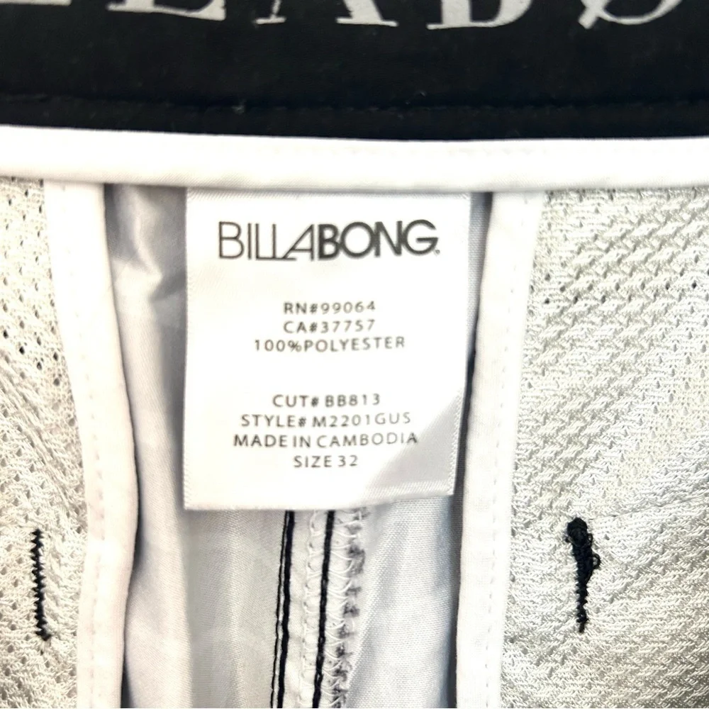 Billabong Black Plaid Board Shorts Lightweight Quick Dry Sporty Size 32 Waist
